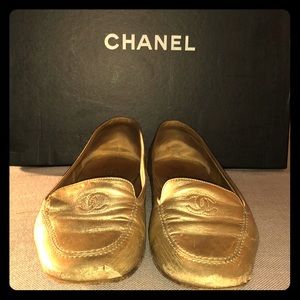 Vintage gold leather Chanel flats from the 90’s